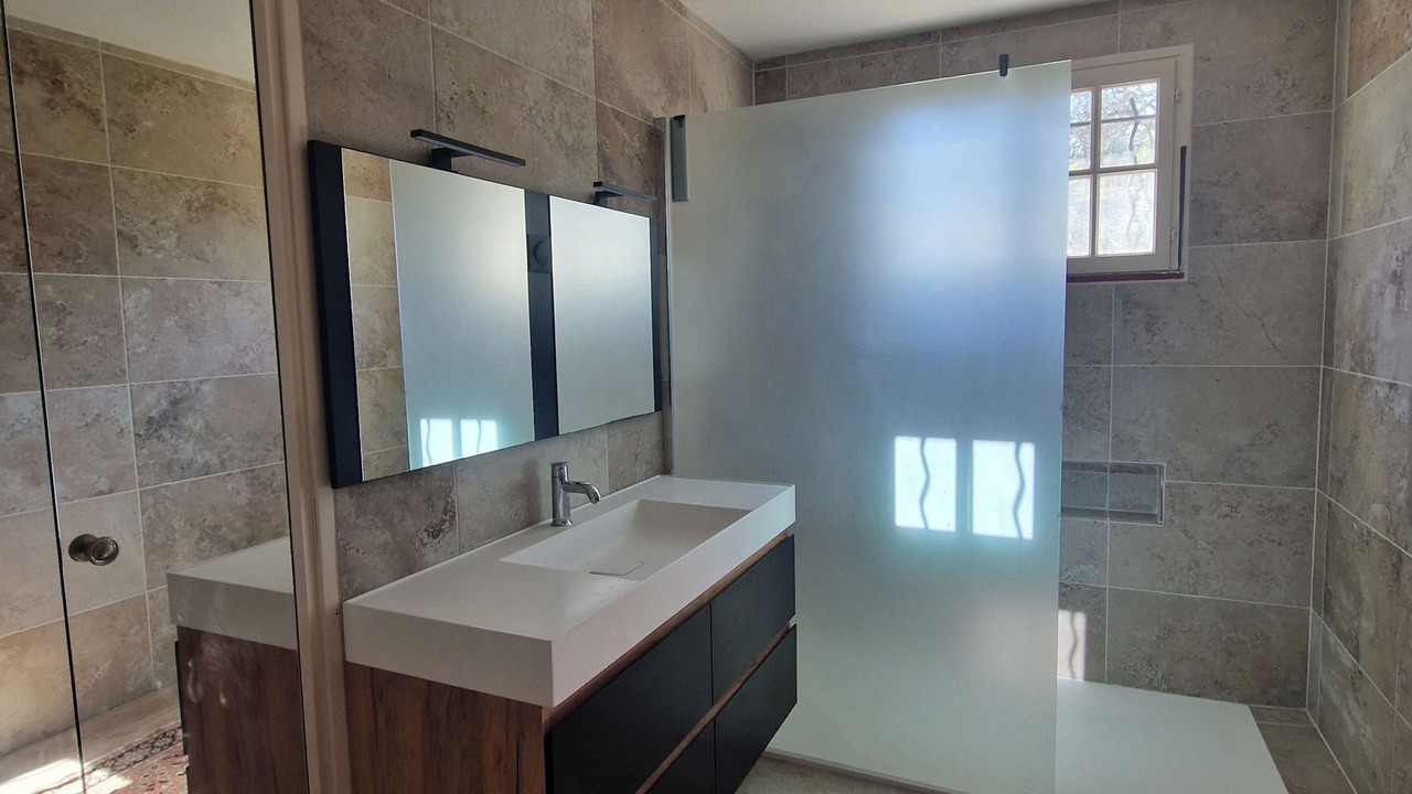 Photo of Bathroom in Salazac