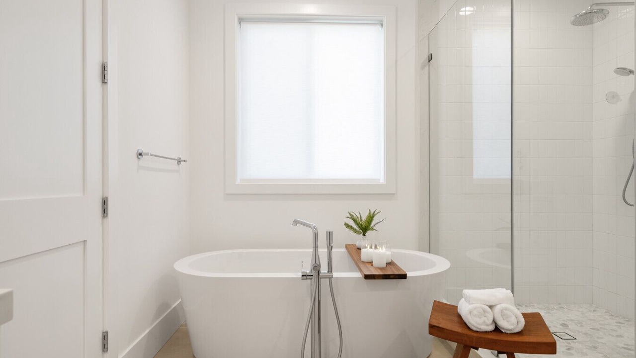 Photo of Bathroom in West Los Angeles