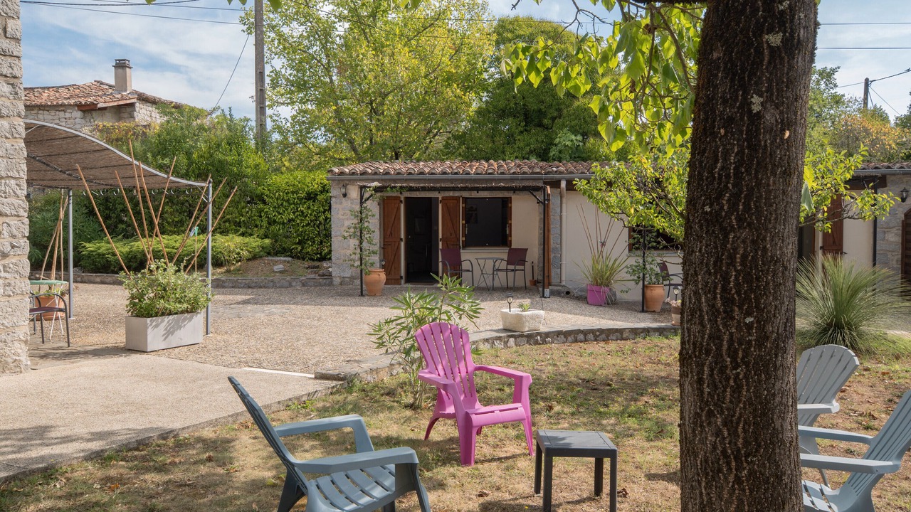 Photo of Patio Balcony in Saint Alban Auriolles