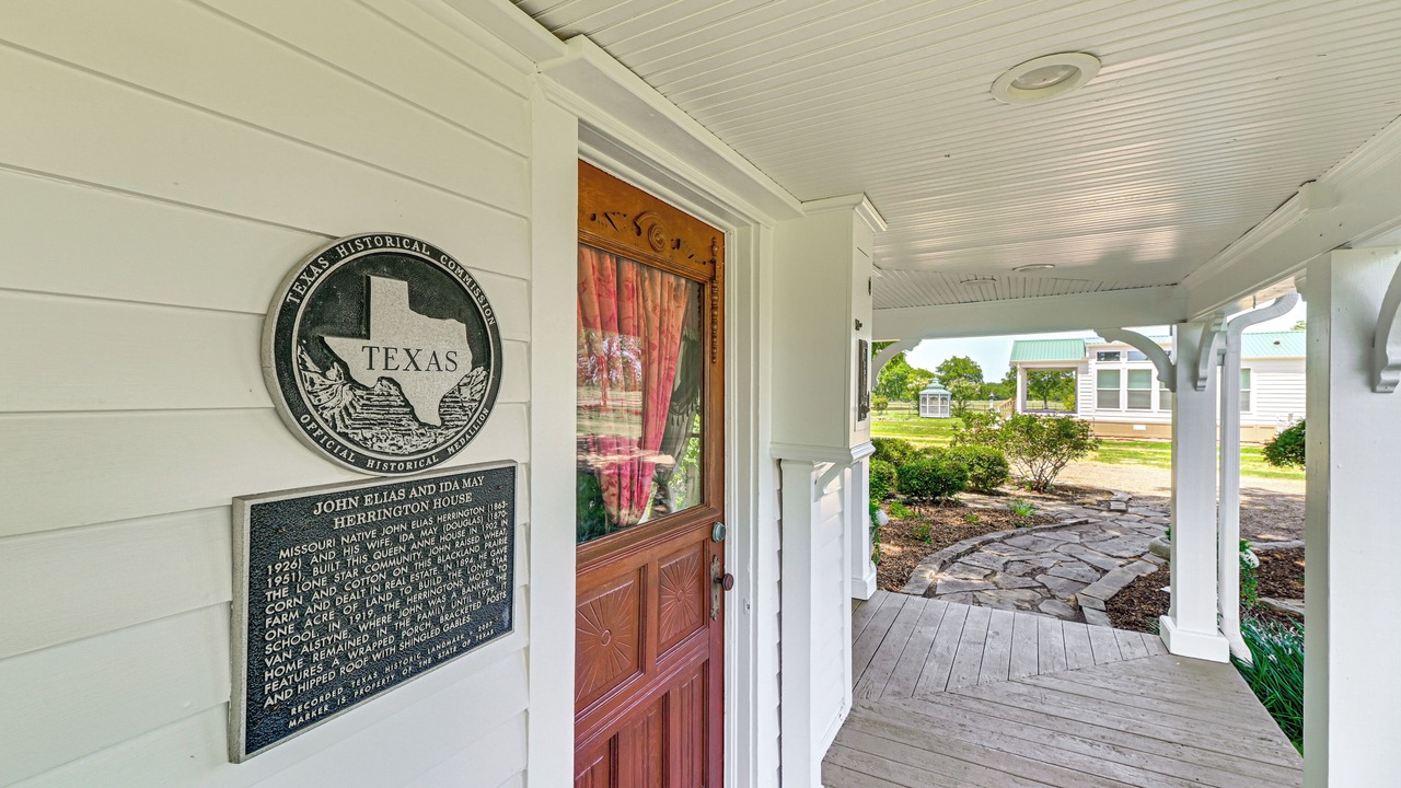 Photo of Outdoor in Weston