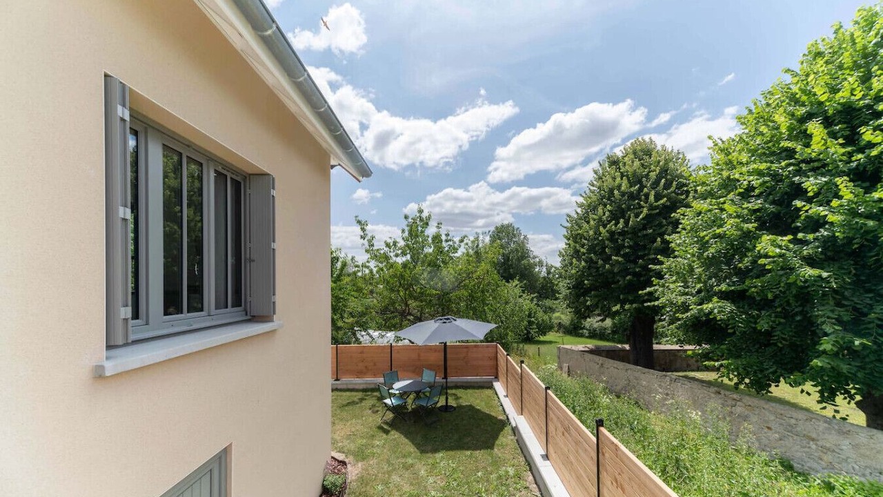 Photo of Outdoor in Billy