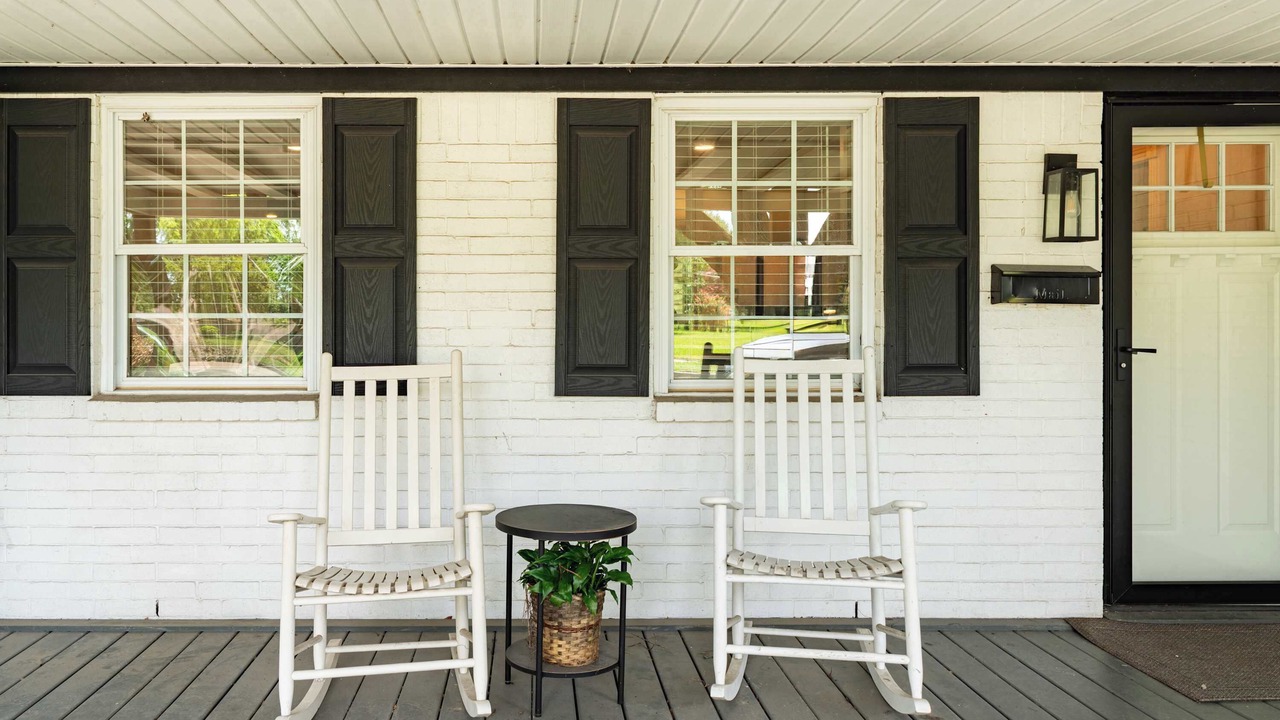 Photo of Patio Balcony in Garden Oaks
