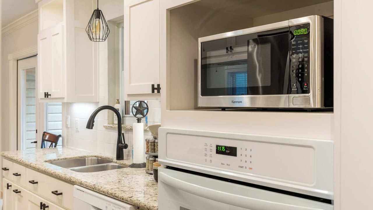 Photo of Kitchen in Garden Oaks