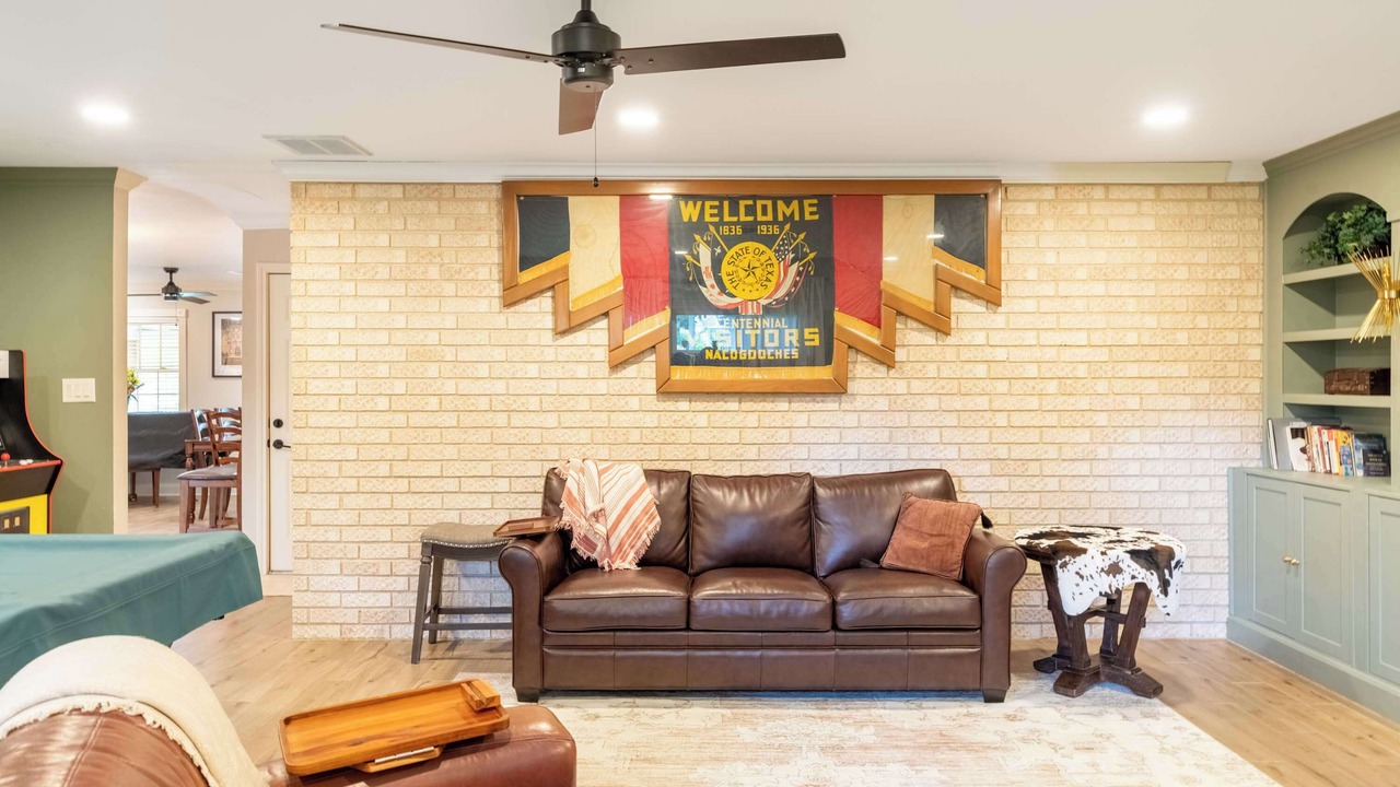 Photo of Livingroom in Garden Oaks