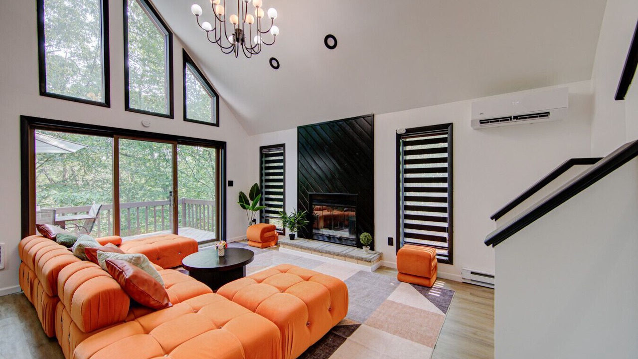 Photo of Livingroom in East Stroudsburg