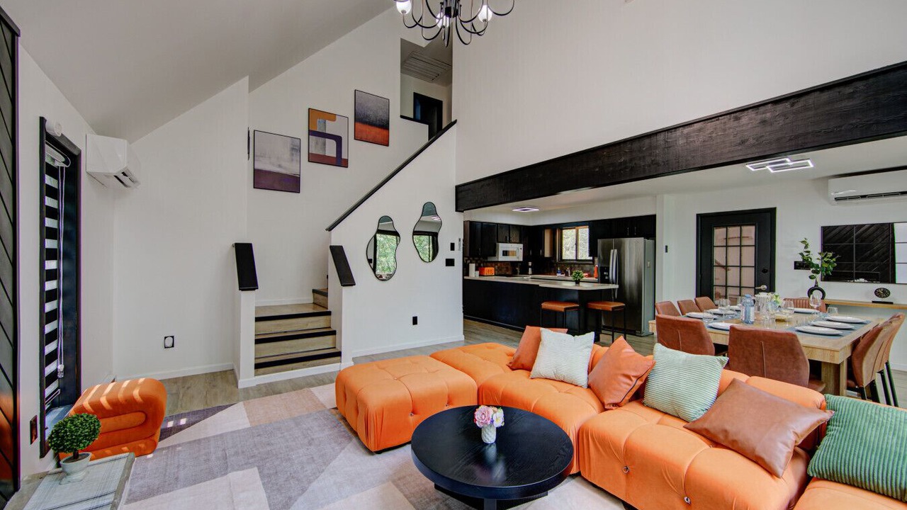 Photo of Livingroom in East Stroudsburg