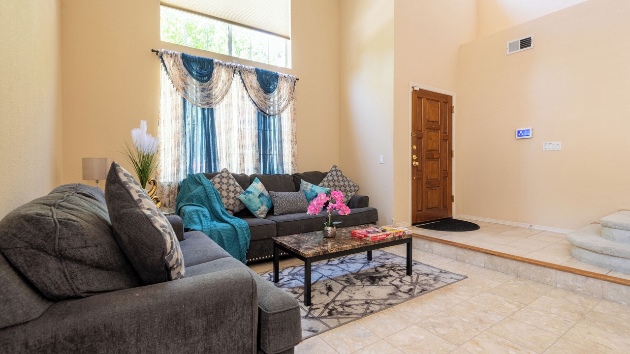 Photo of Livingroom in Antioch