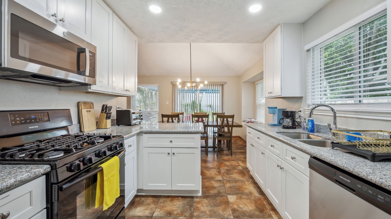 Photo of Kitchen in Southbelt/Ellington