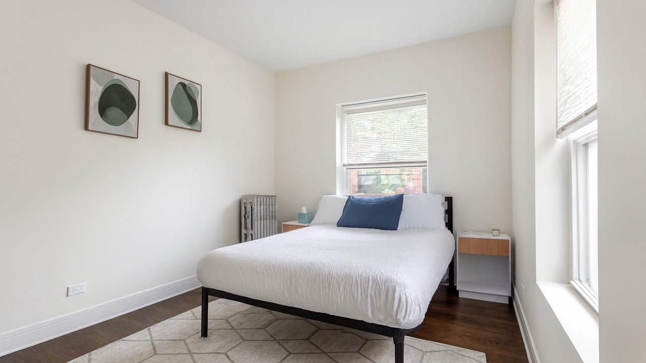 Photo of Bedroom in Albany Park
