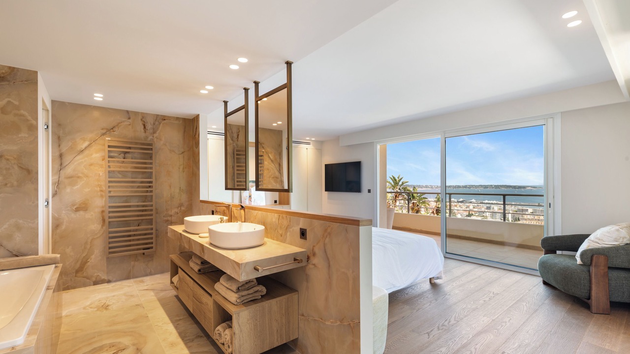 Photo of Bedroom in Golfe Juan