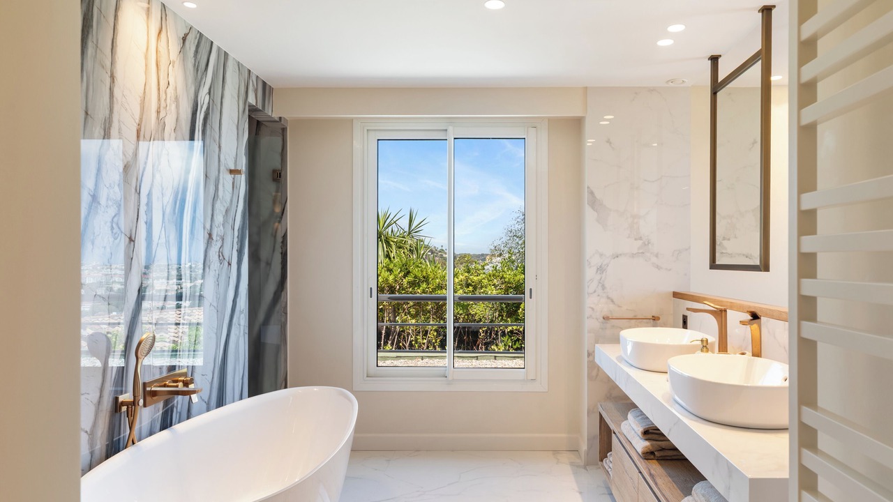 Photo of Bathroom in Golfe Juan