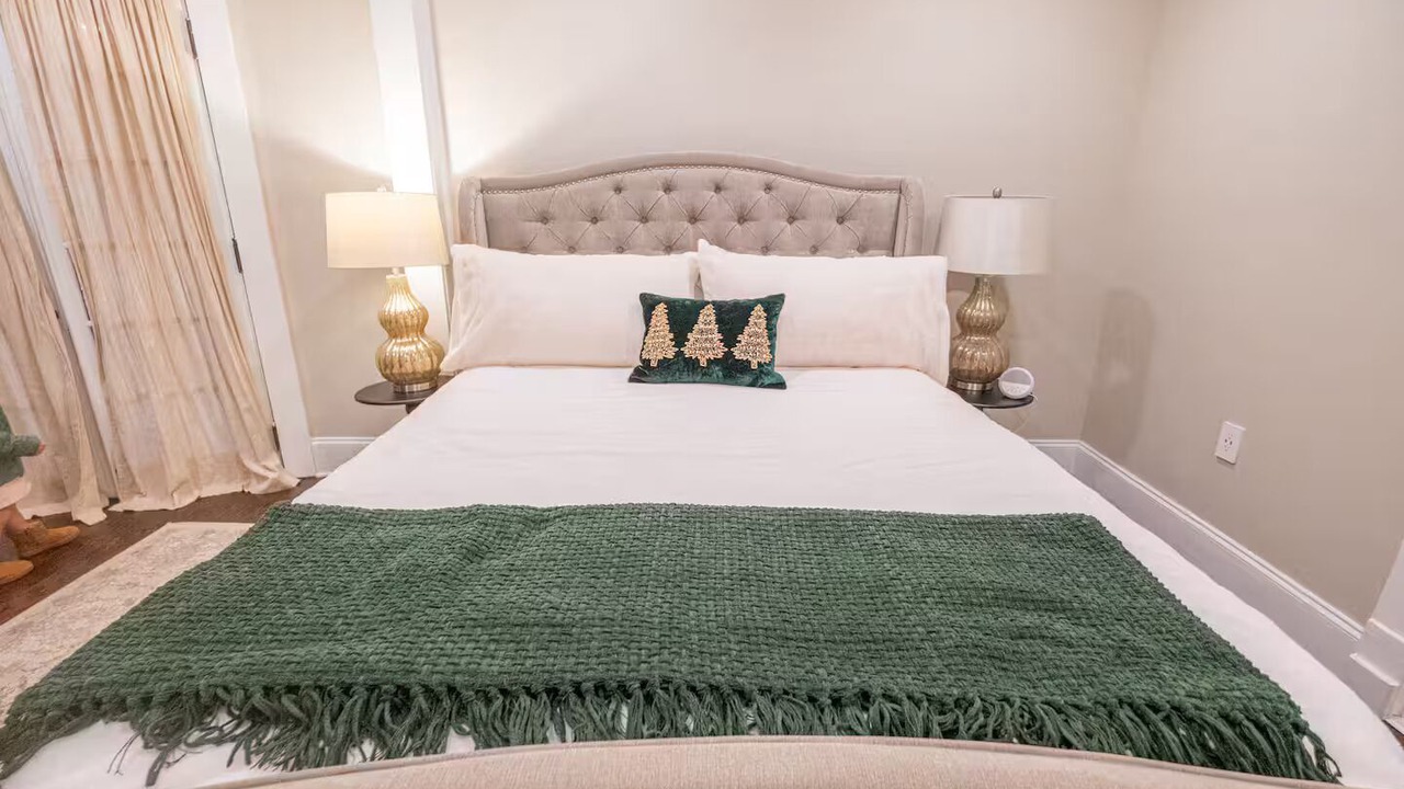 Photo of Bedroom in Clinton