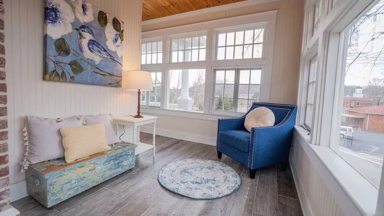 Photo of Livingroom in Clinton
