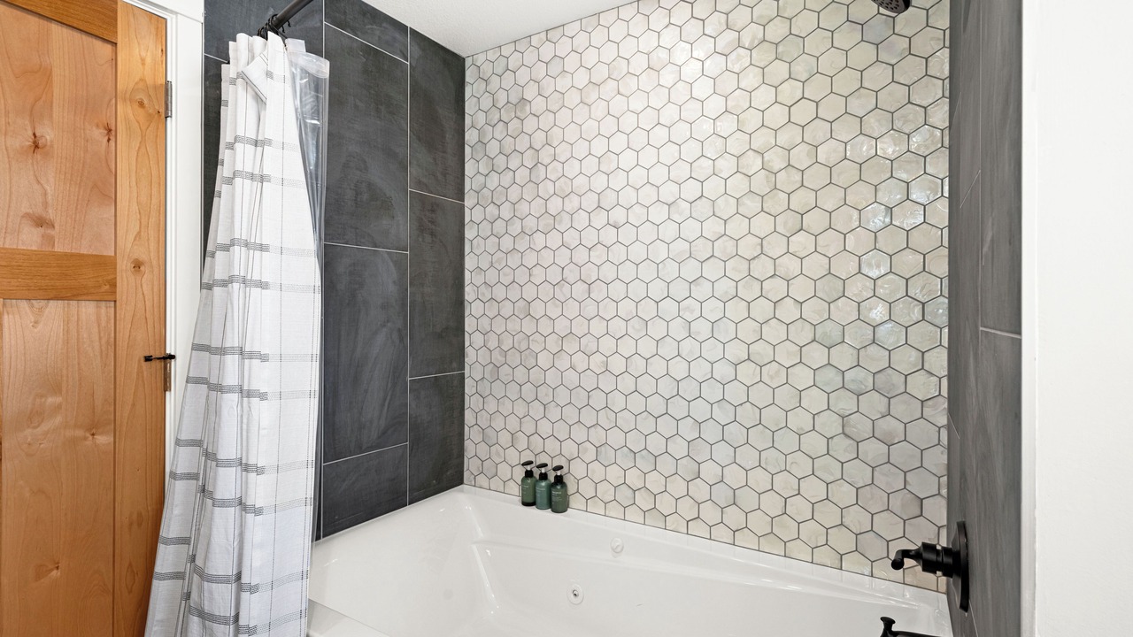 Photo of Bathroom in Park Point