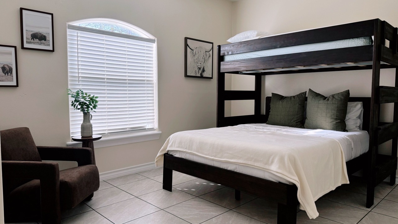 Photo of Bedroom in Bonanza