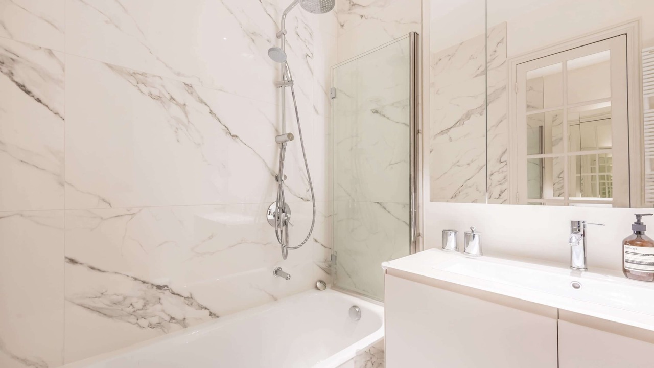 Photo of Bathroom in 6th Arrondissement