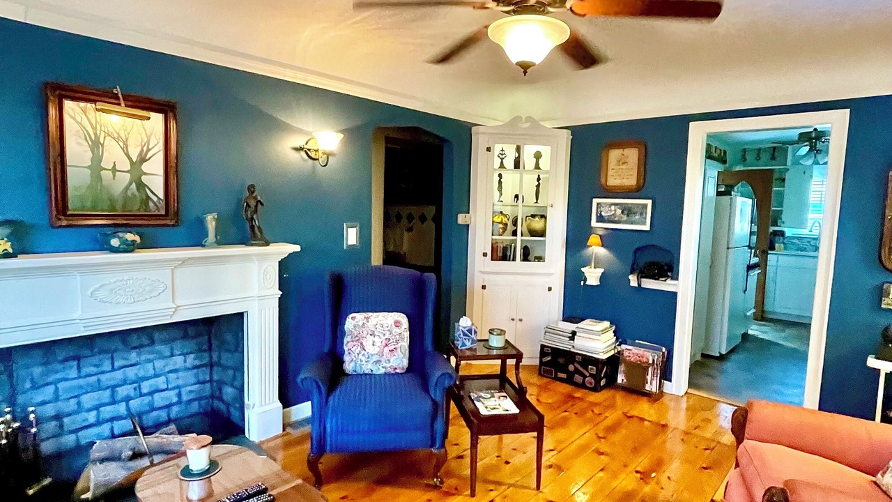 Photo of Livingroom in Menasha