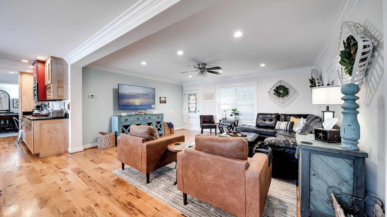 Photo of Livingroom in Coopertown