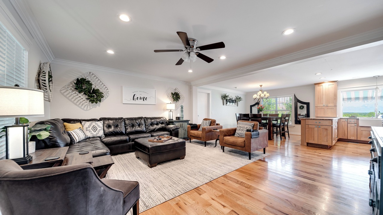 Photo of Livingroom in Coopertown