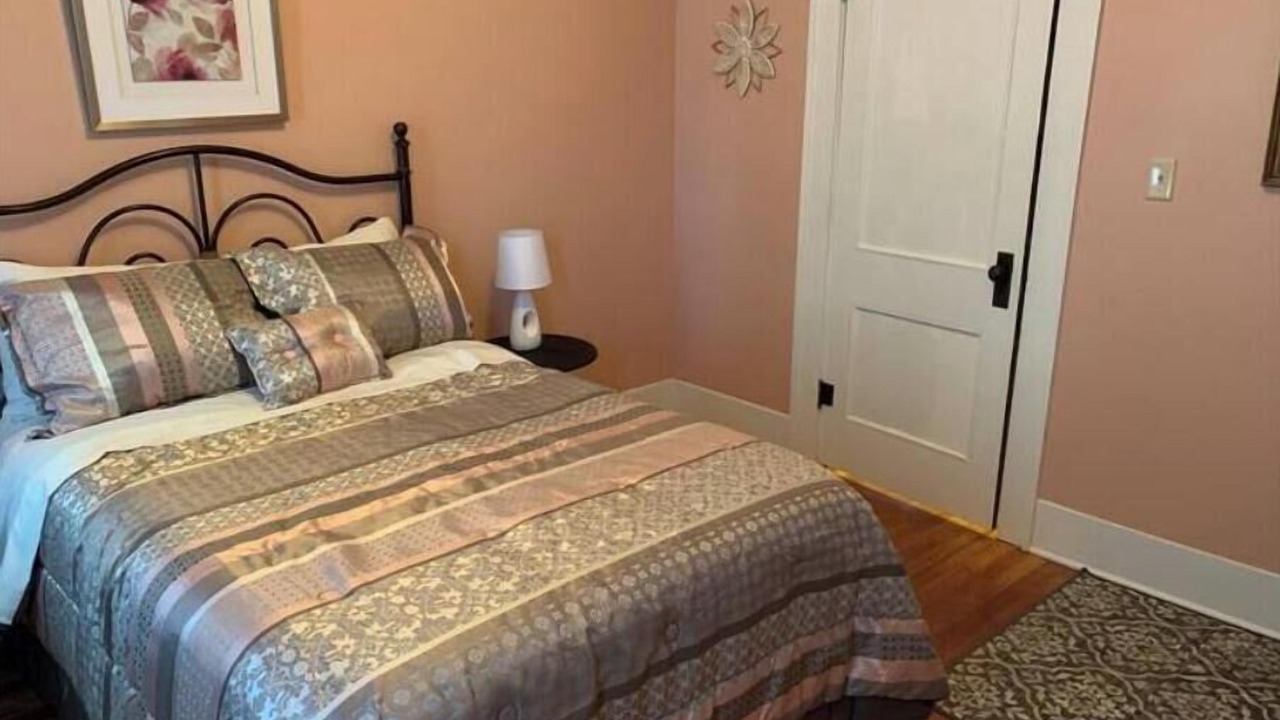Photo of Bedroom in Cushing