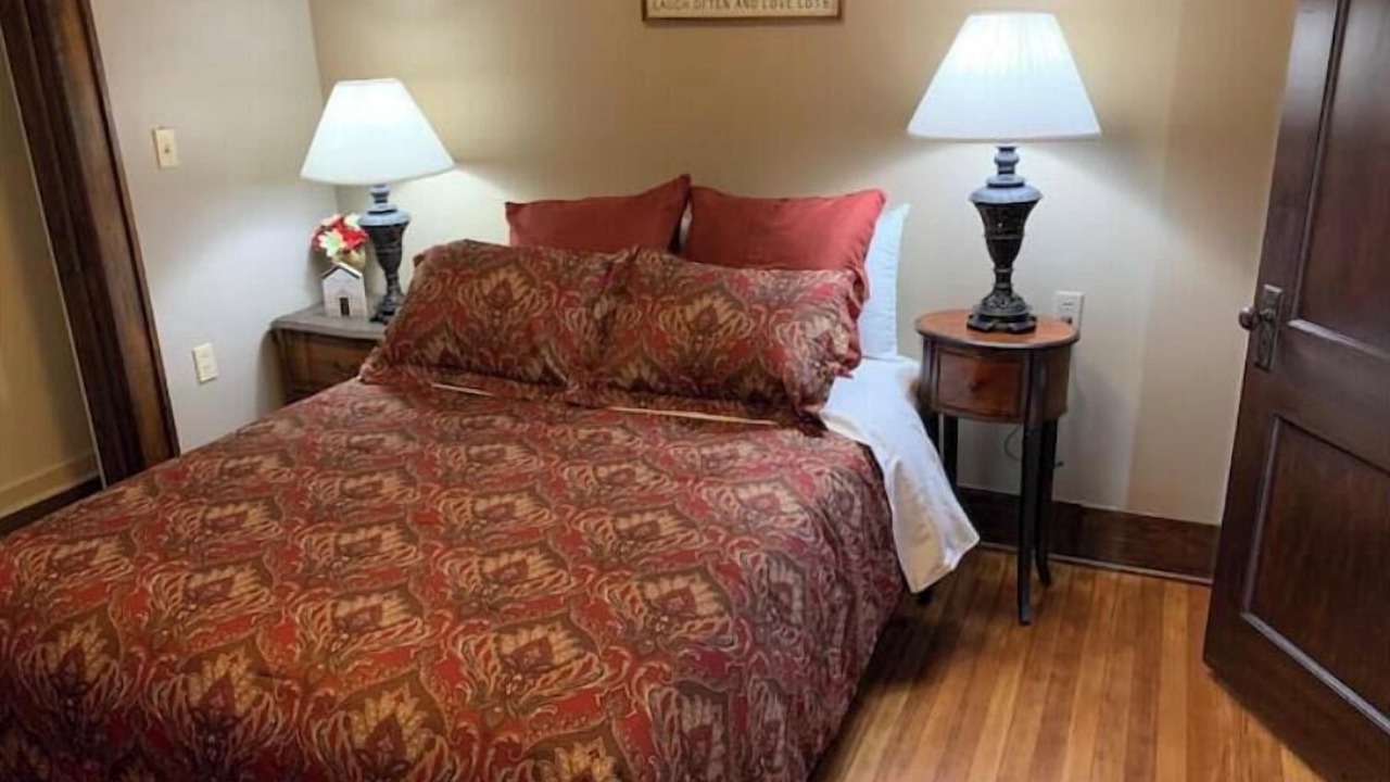 Photo of Bedroom in Cushing