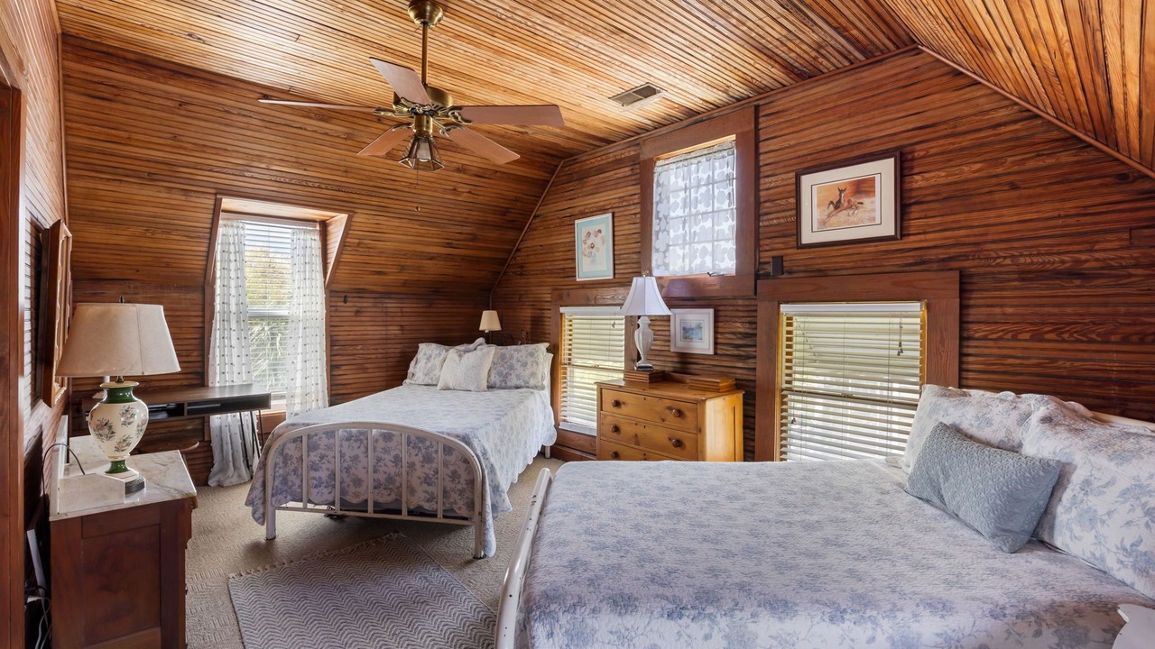 Photo of Bedroom in Sullivan's Island