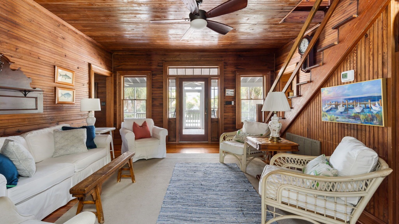 Photo of Livingroom in Sullivan's Island
