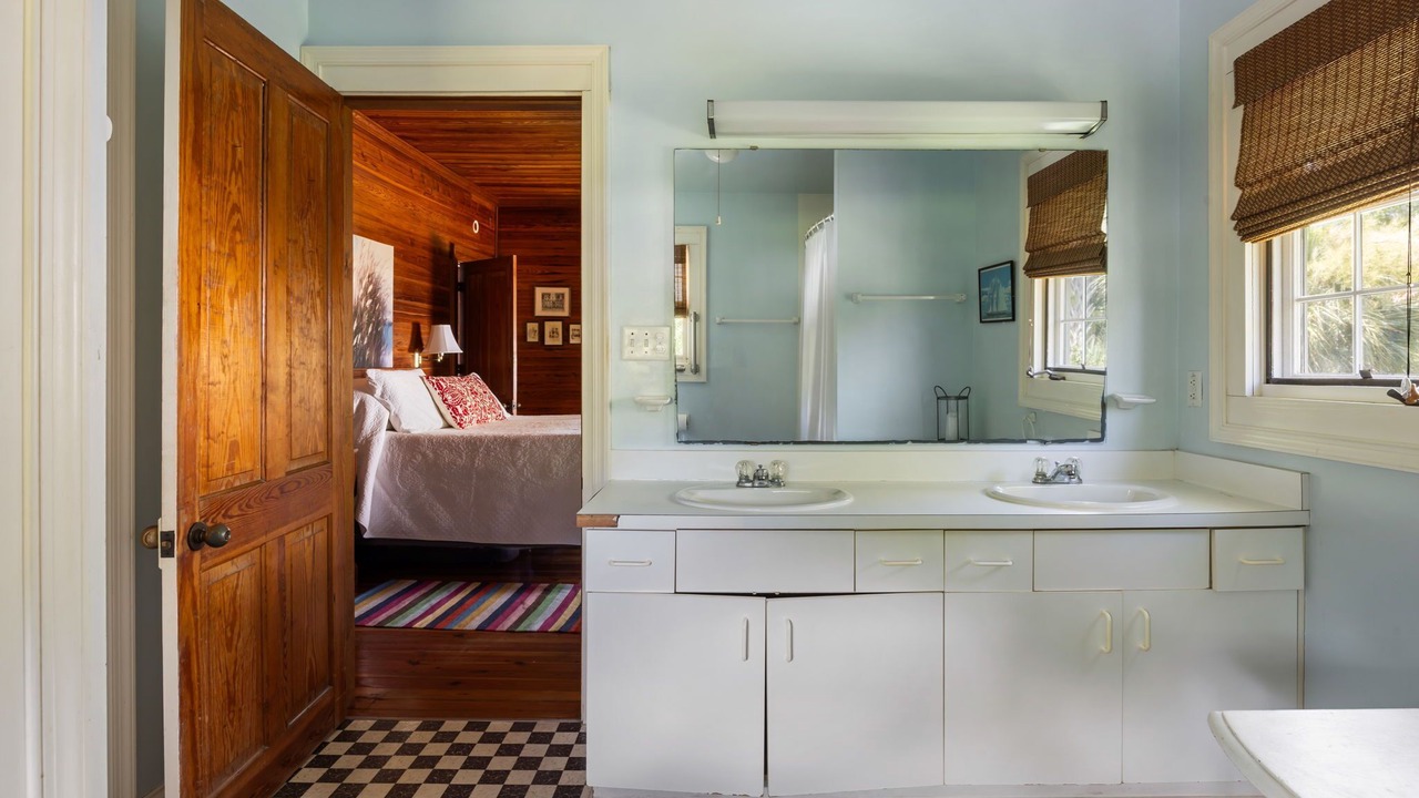 Photo of Bathroom in Sullivan's Island