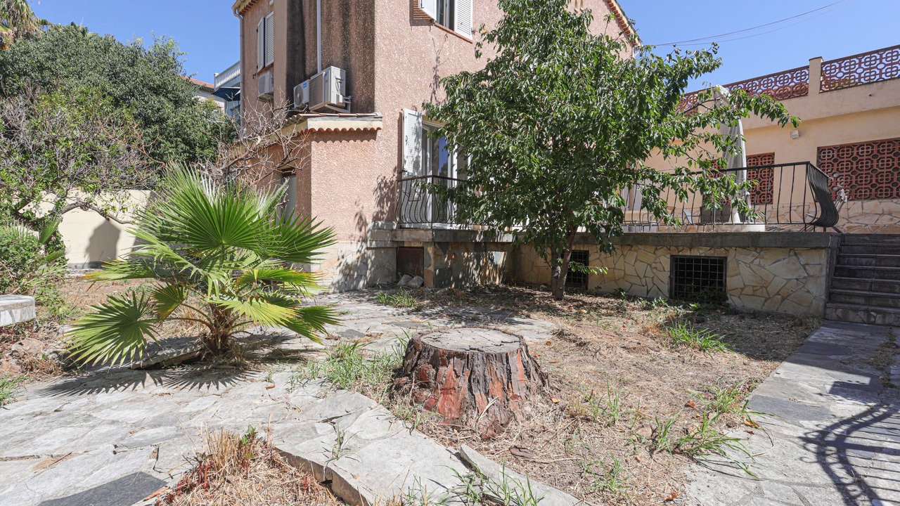 Photo of Outdoor in La Californie