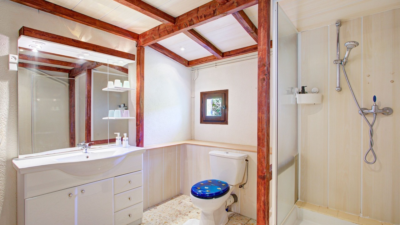 Photo of Bathroom in Catllar