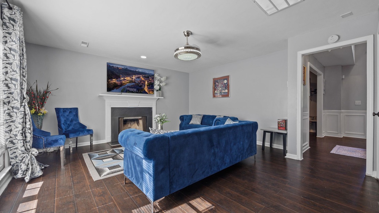 Photo of Livingroom in Irondale