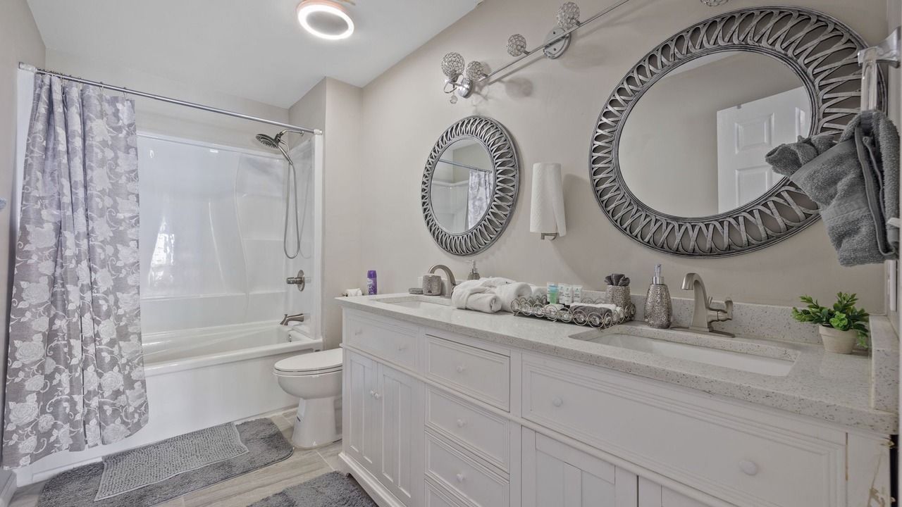 Photo of Bathroom in Irondale