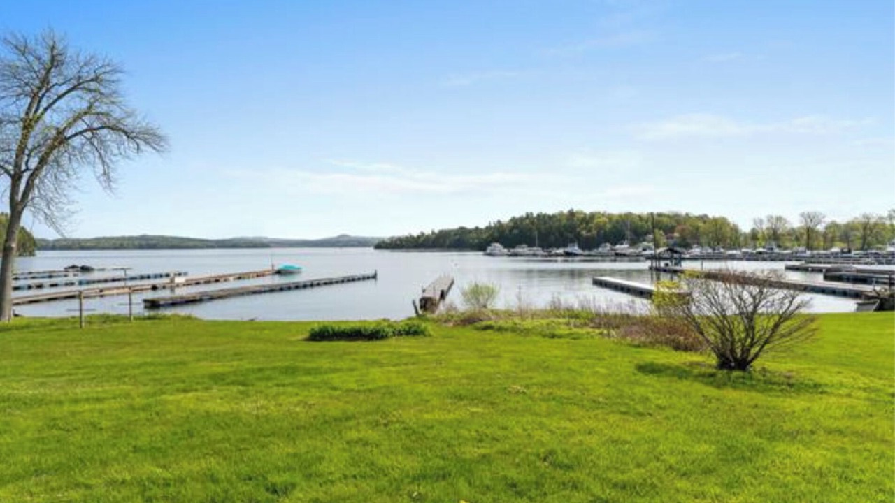 Photo of Others in Malletts Bay