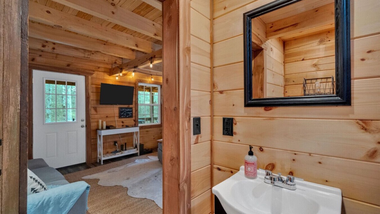 Photo of Bathroom in Jamestown