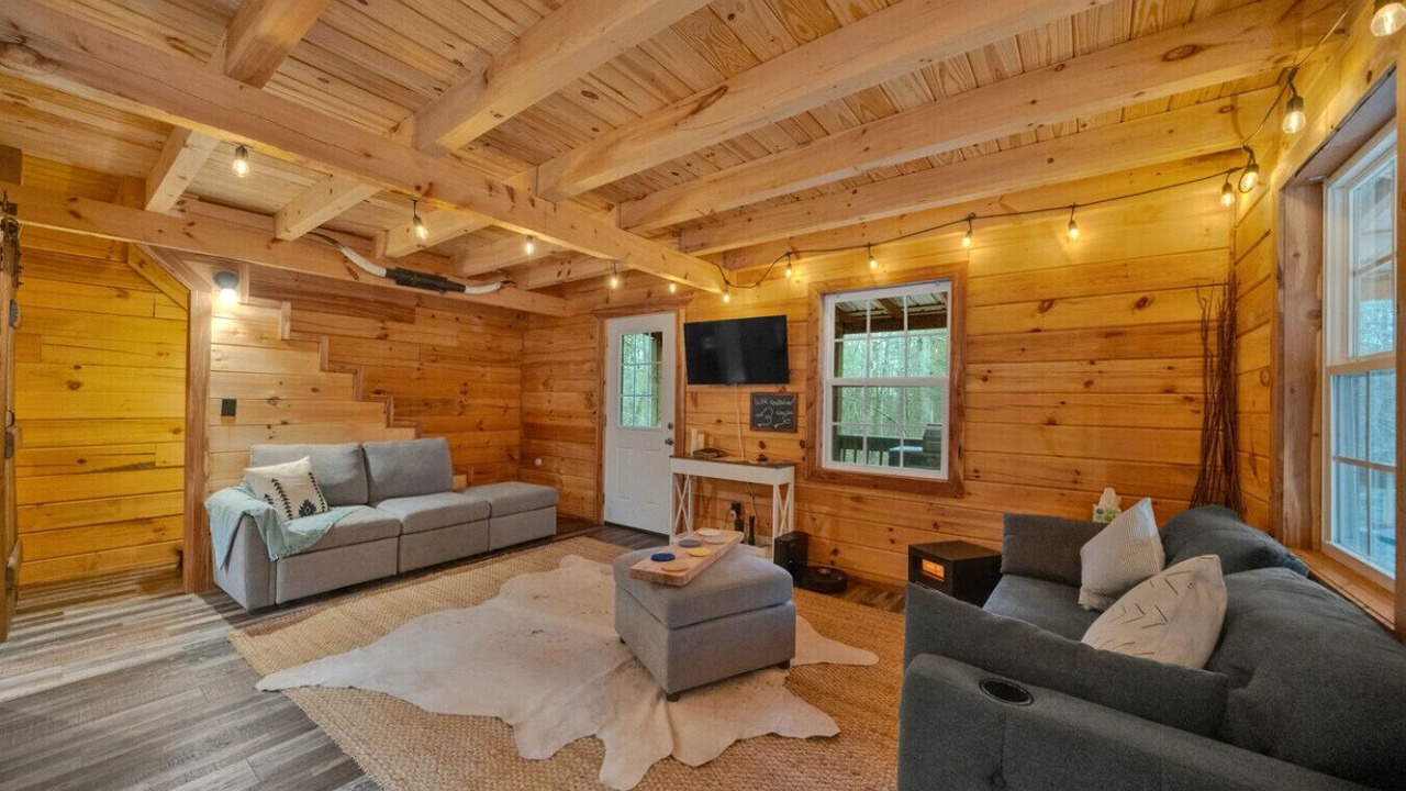 Photo of Livingroom in Jamestown