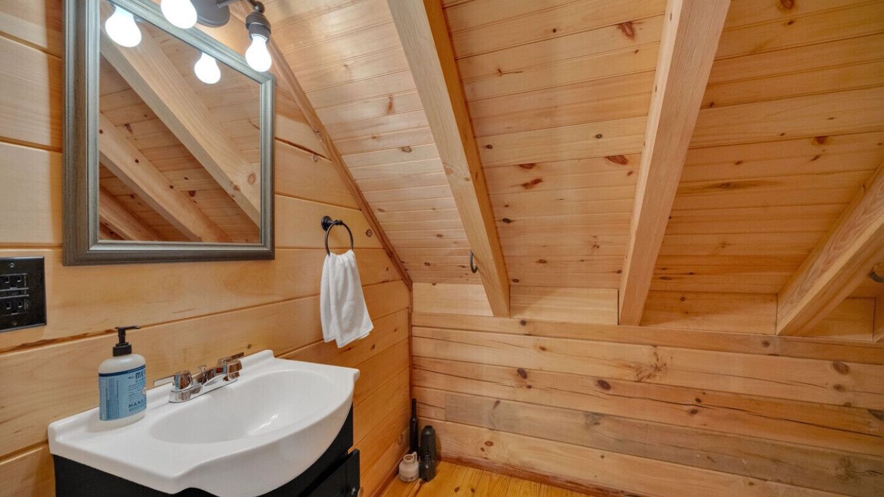 Photo of Bathroom in Jamestown