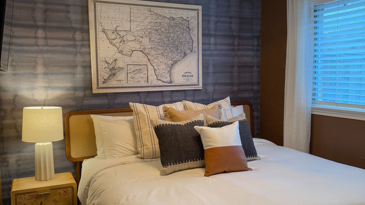 Photo of Bedroom in North Central Carrollton