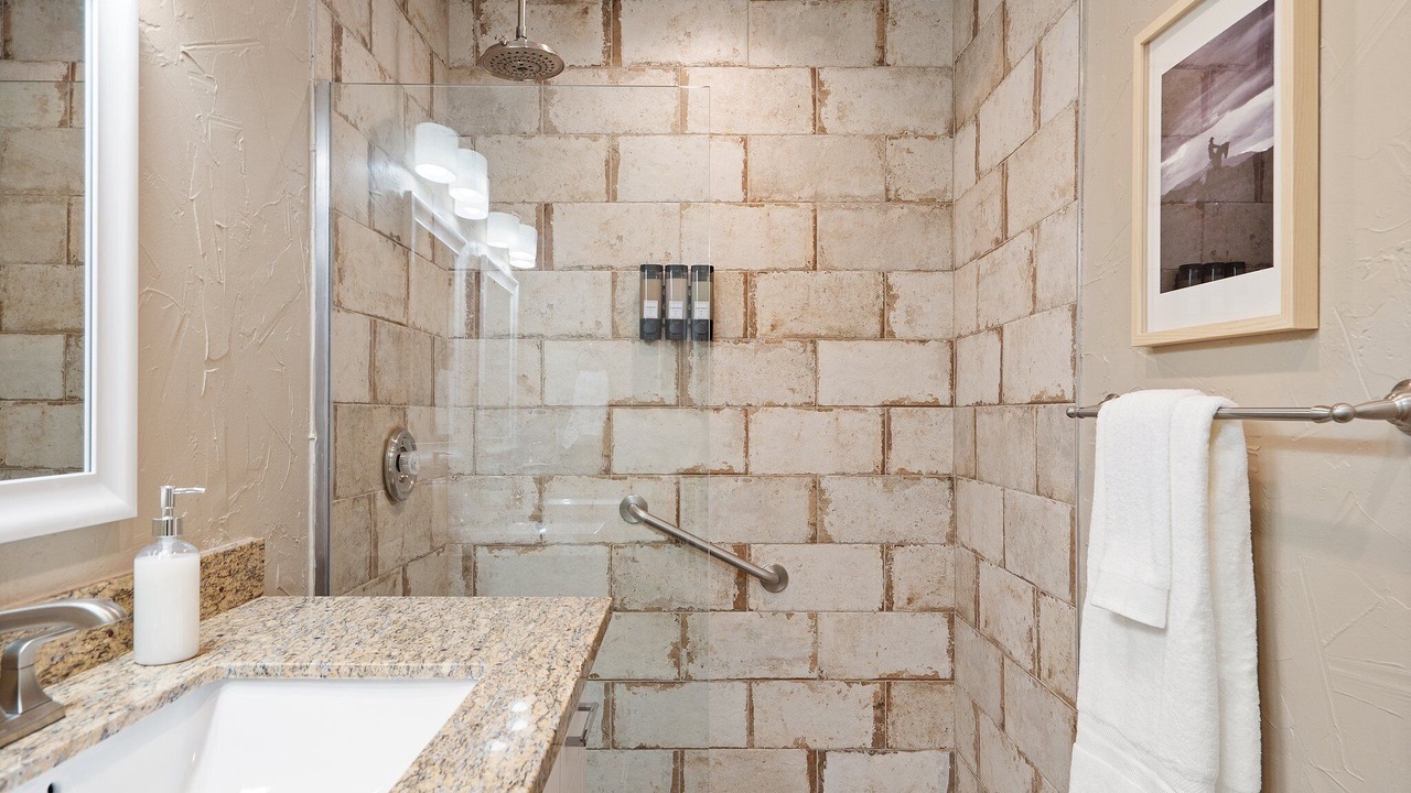 Photo of Bathroom in North Central Carrollton