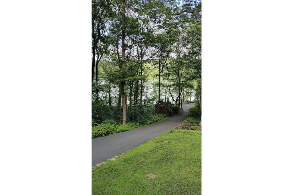 Photo of Others in Newtown