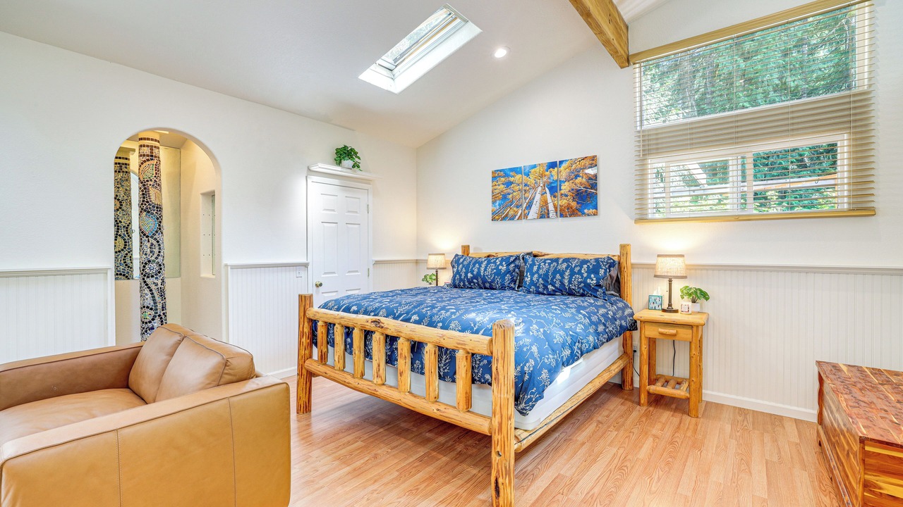 Photo of Bedroom in Belknap Springs