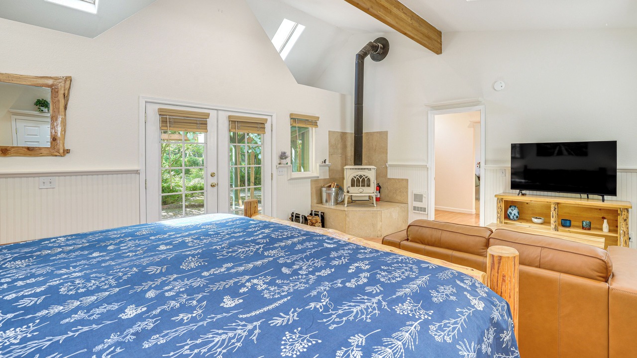 Photo of Bedroom in Belknap Springs