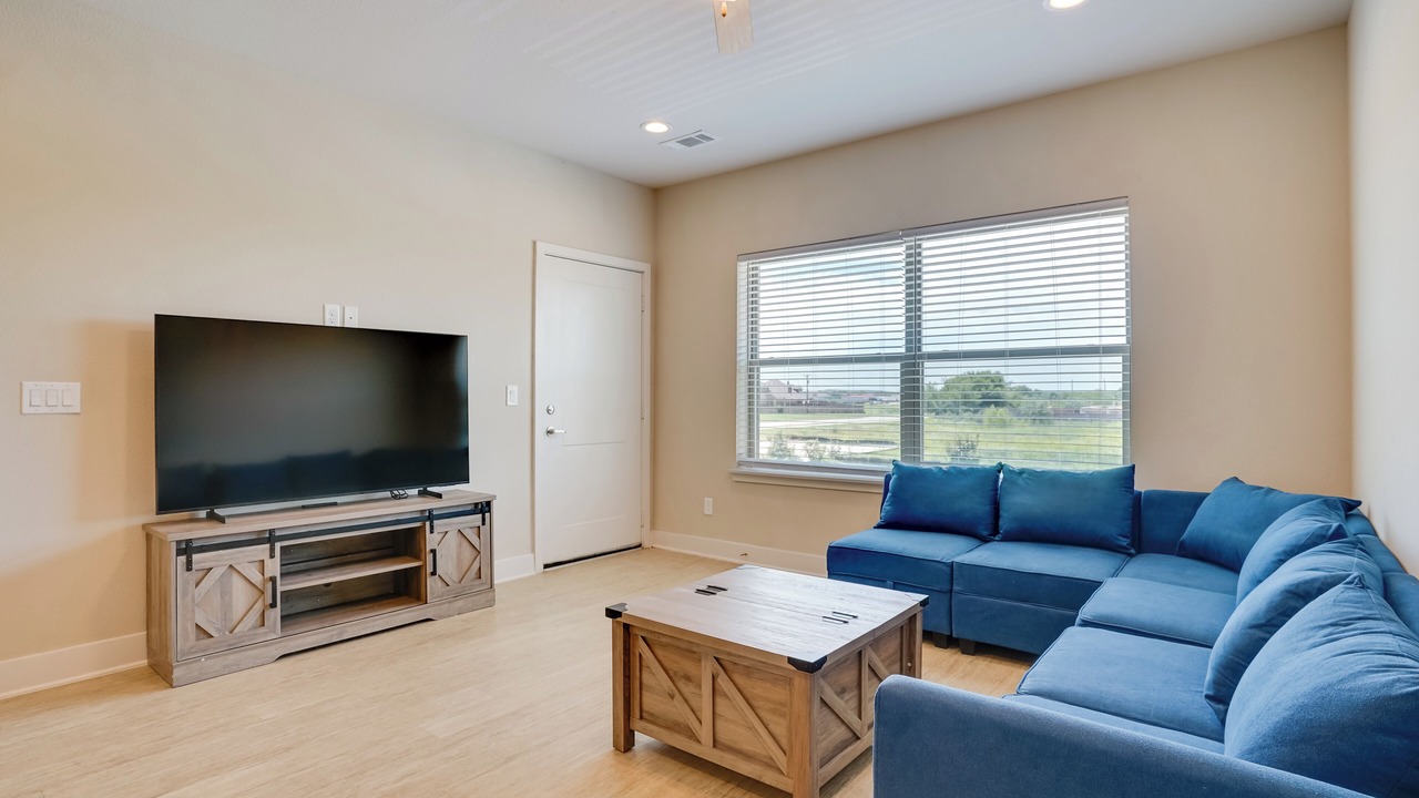 Photo of Bedroom in Crowley