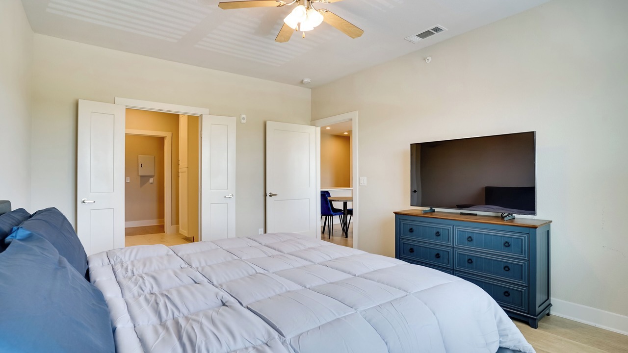 Photo of Bedroom in Crowley