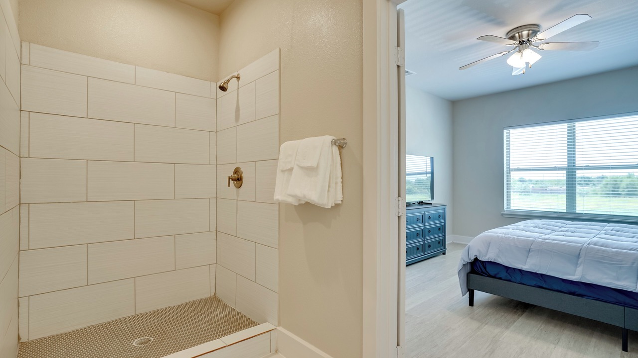 Photo of Bedroom in Crowley