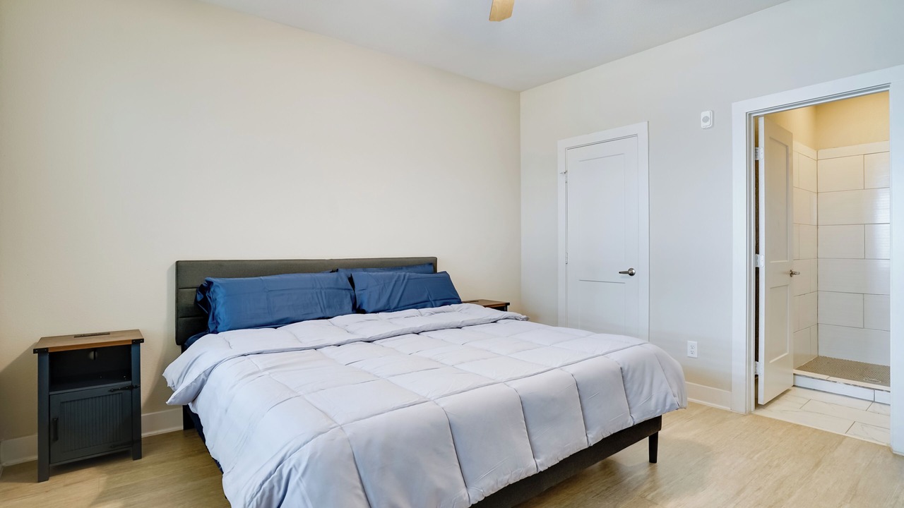 Photo of Bedroom in Crowley