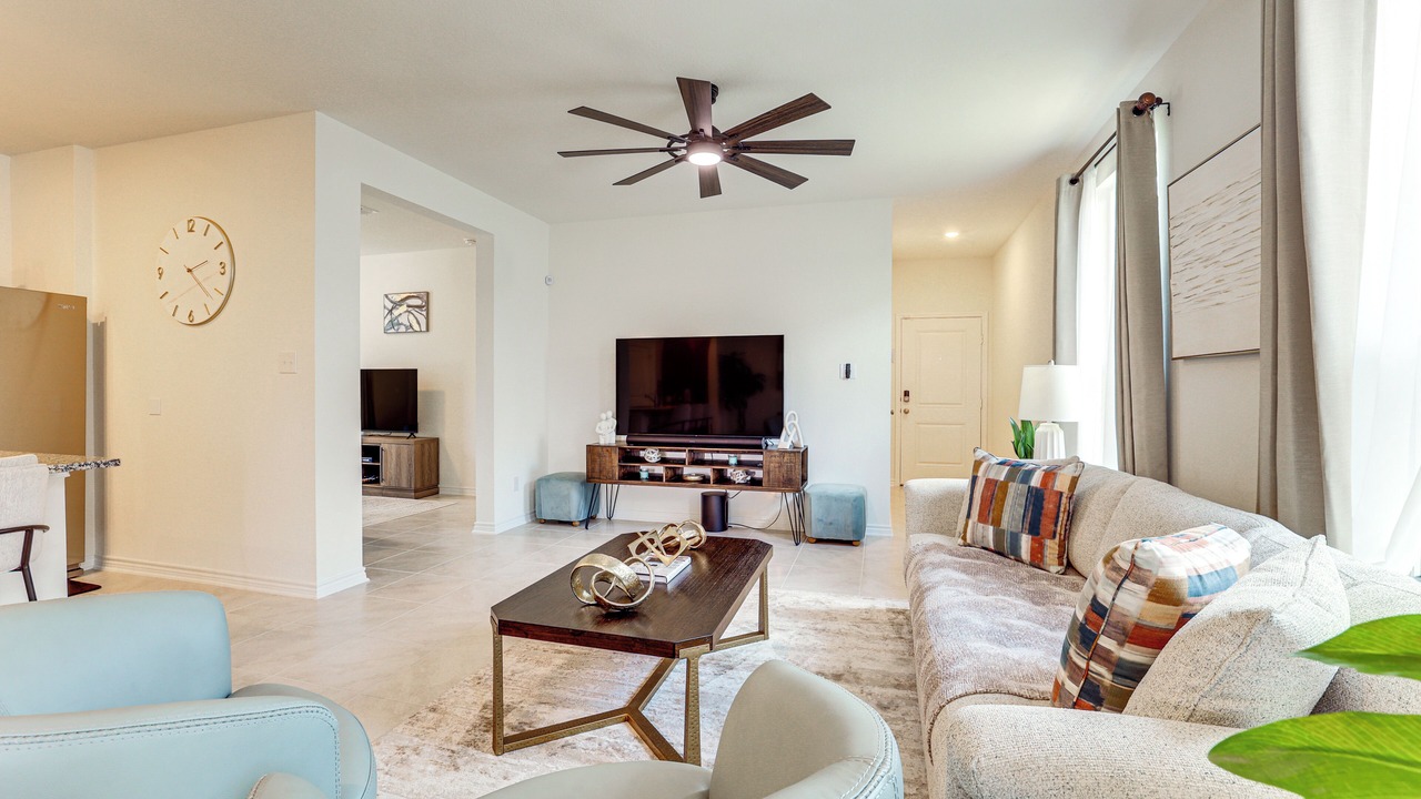 Photo of Livingroom in Elmendorf