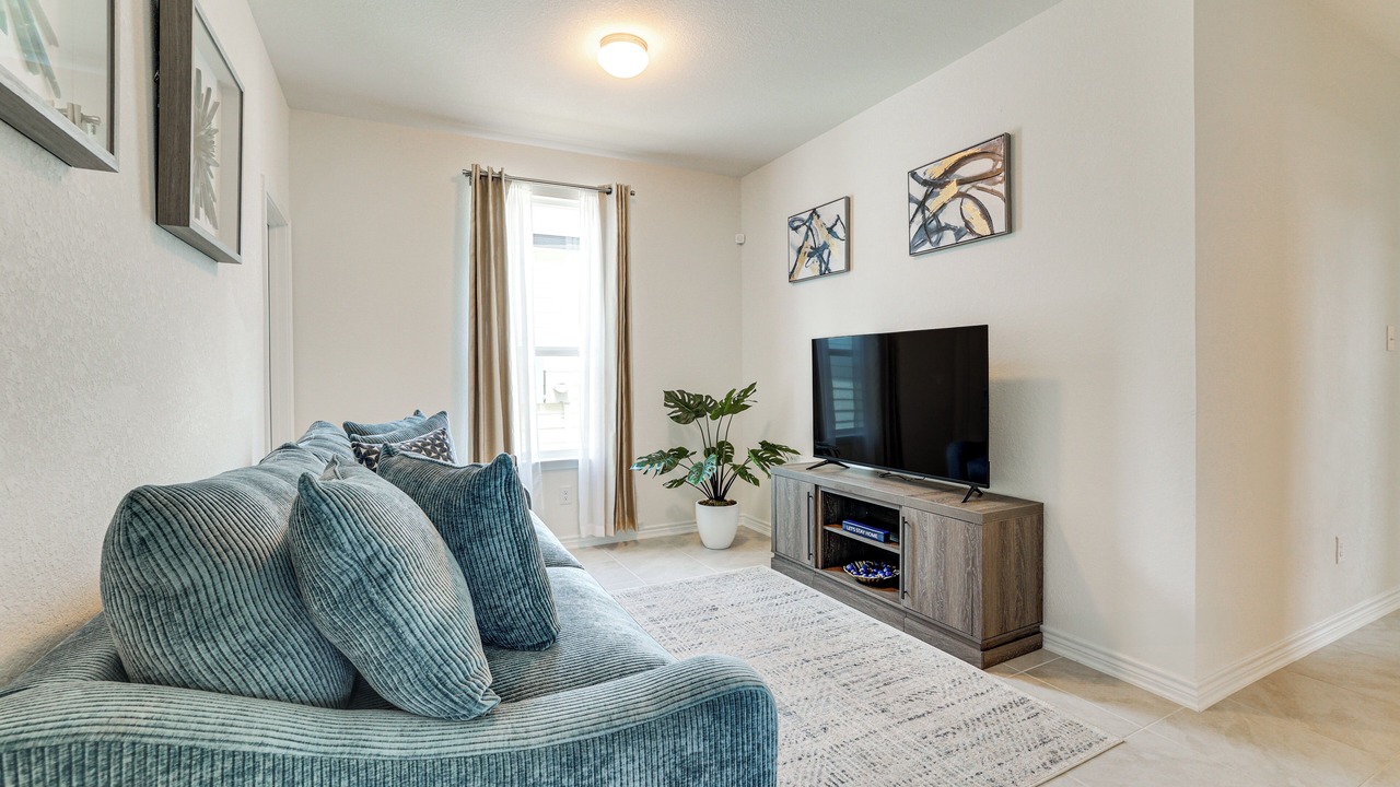 Photo of Bedroom in Elmendorf