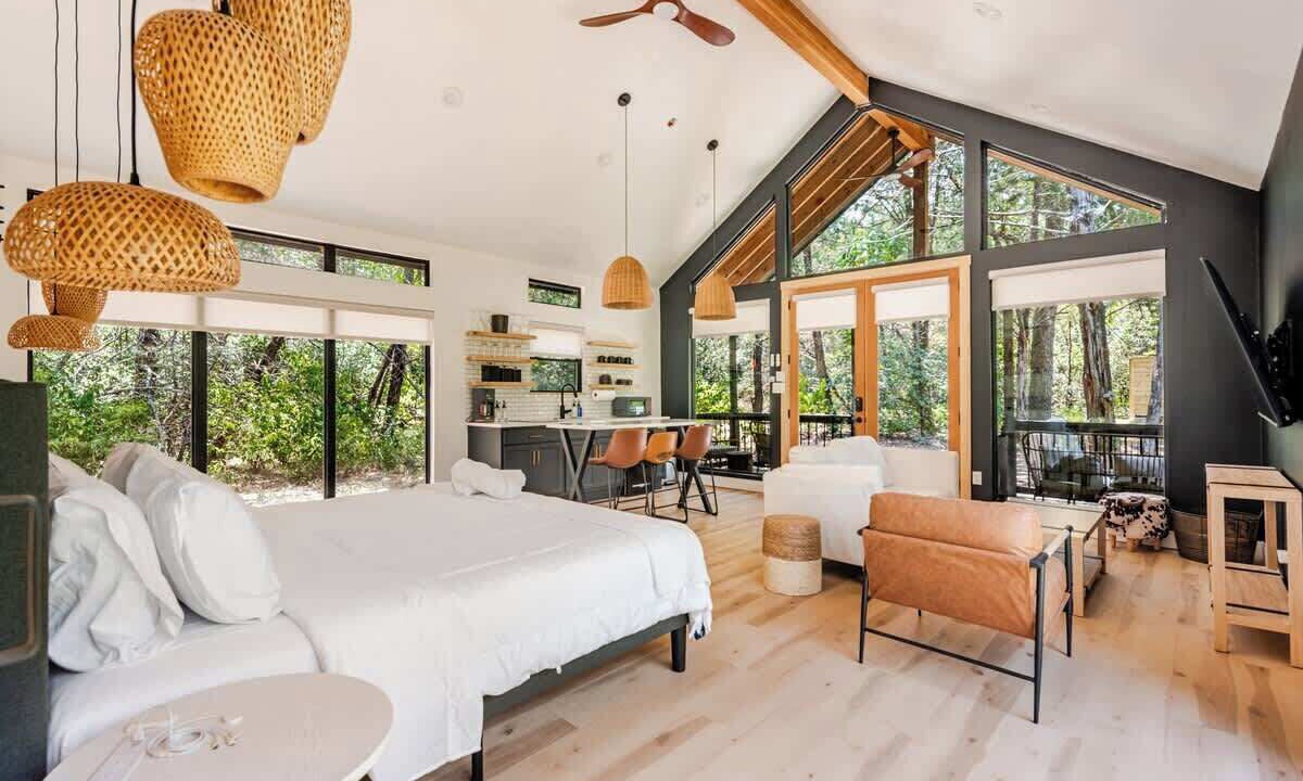 Photo of Bedroom in Cedar Creek