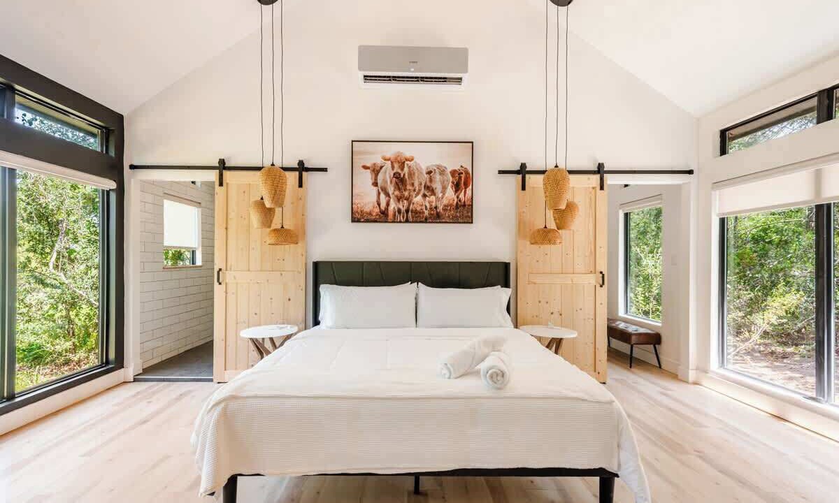 Photo of Bedroom in Cedar Creek