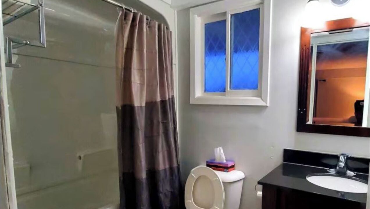 Photo of Bathroom in Colpoys Bay